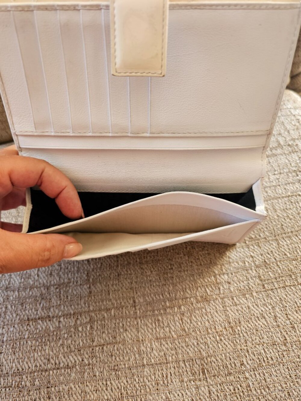 DIOR Cannage Quilted Patent Leather Continental Wallet Box, Dust Bag & Authentic - Picture 4 of 15